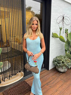 Lange Jurk Dames - Elegante Blauwe Avondjurk met Glanzend Effect en Getailleerde Pasvorm 1